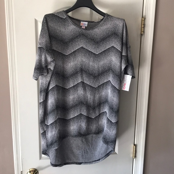 LuLaRoe Tops - Lulaore black gray chevron high lo Irma tunic S